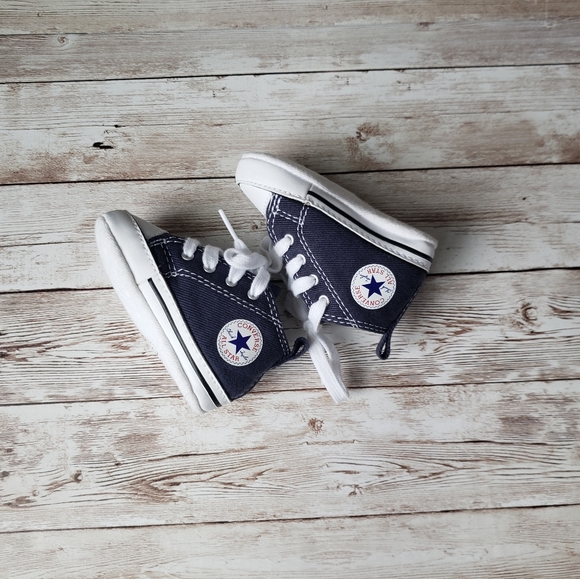 converse crib shoes